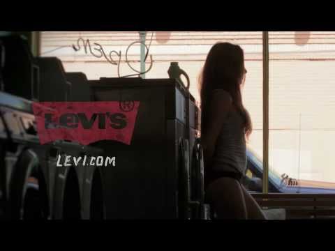 Sexy Levi's Curve ID Commercial (1)